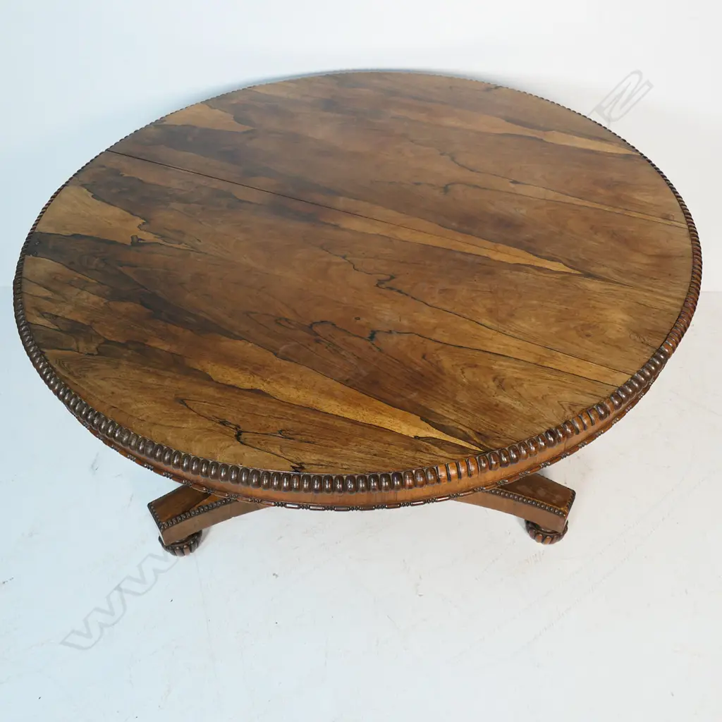 A William lV round rosewood supper table, Image 1++