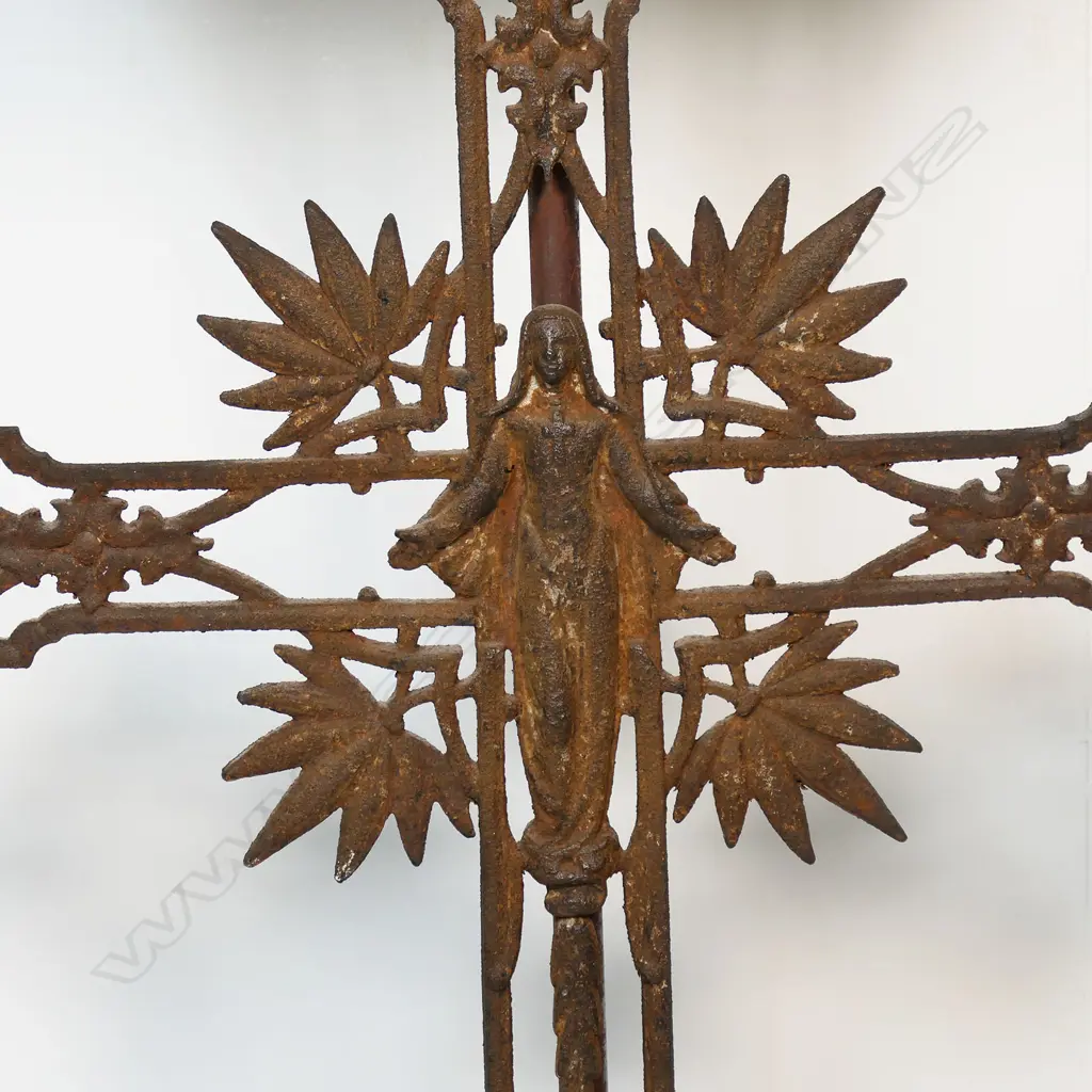 A cast iron table lamp, Image 1++