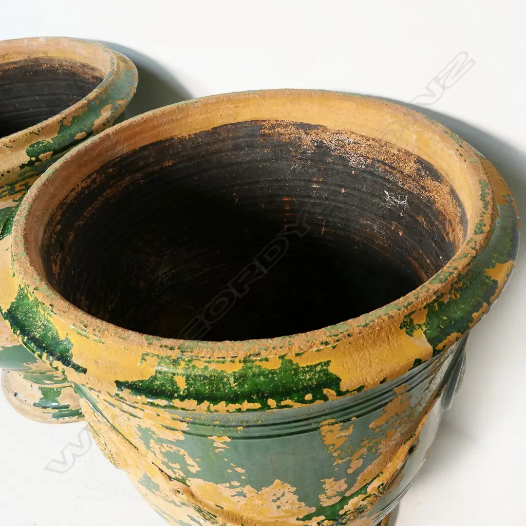 A pair of large terracotta Poterie De La Madeleine garden pots, Image 1++