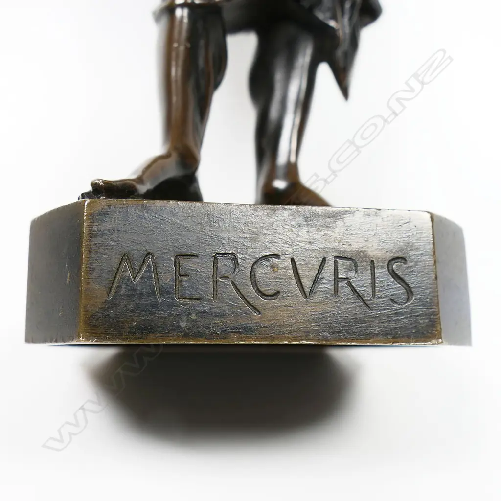A well modelled bronze entitled 'Mercvris' - signed Mecret. H. 170mm, Image 1++