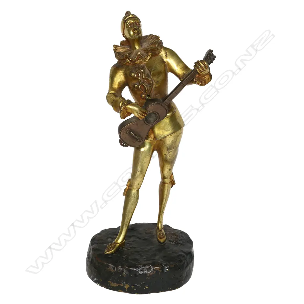 A statuette after Louis Mascré (1871-1929), 'Pierrot a la Mandoline', parcel gilt bronze, unsigned. H.310mm, Image 1++