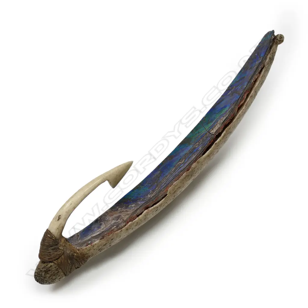 A 19thC Māori large pa kahawai trolling lure Image 1++