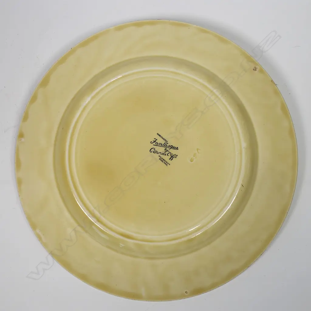 Clarice Cliff Fantasque plate - in the 'Floreat' pattern c.1930. Dia.250mm. Image 1++