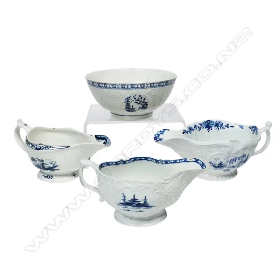 Four George III blue and white pottery pieces: