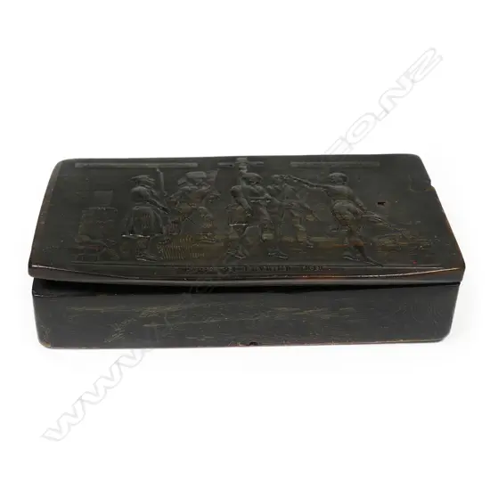 A 19thC French horn snuff box - the lid with fine a relief military scene entitled 'Beuple Viola Notre Maitre A Tous' and dated 'Paris 24 Fevrier 1848'. Minor faults. W.93mm.