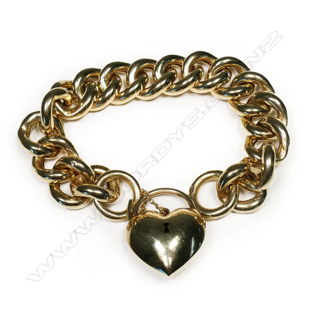 An impressive 9ct yellow gold very large curb link bracelet, Image 1++