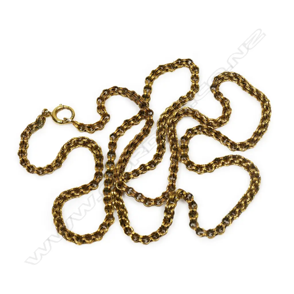 A gold chain - small double ring links with spring clasp. Testing as 9-14ct. 9gms. Image 1++