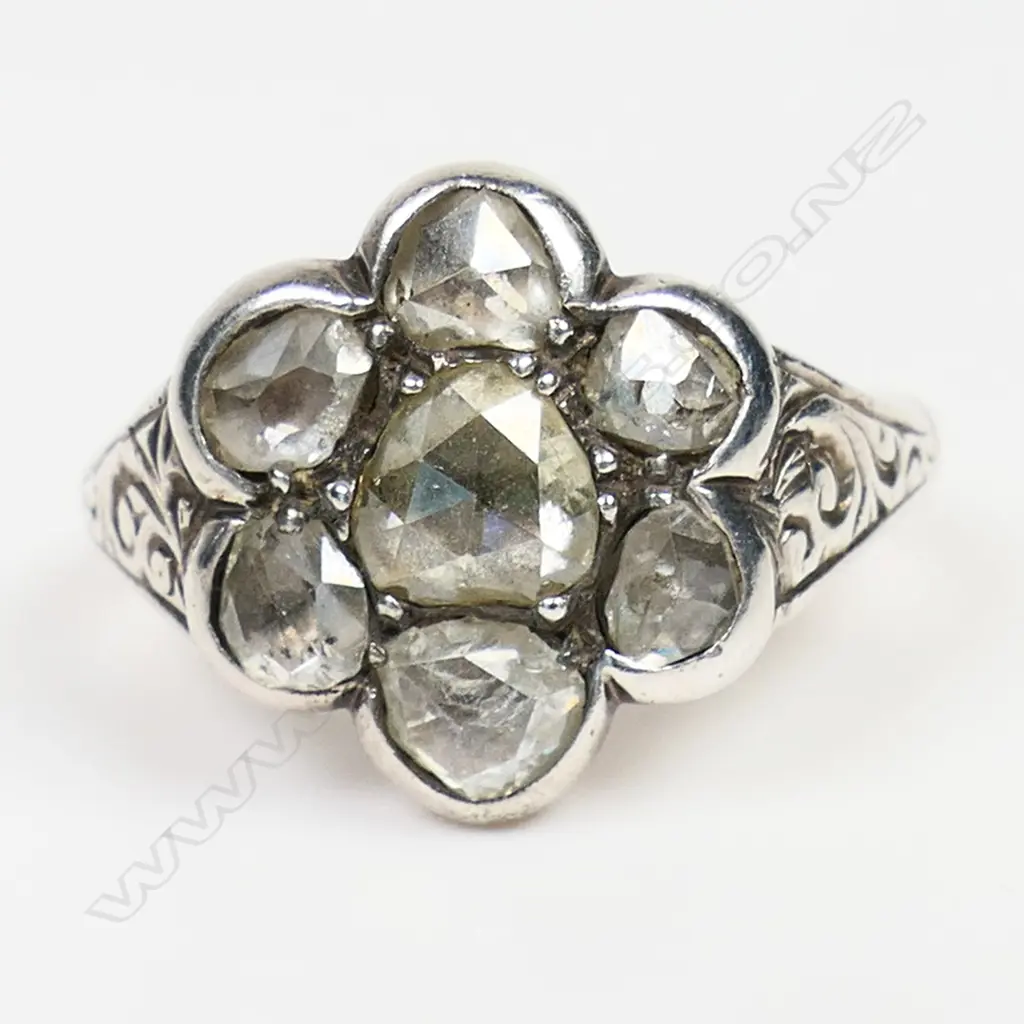 A Georgian 15ct gold and silver diamond ring, Image 1++