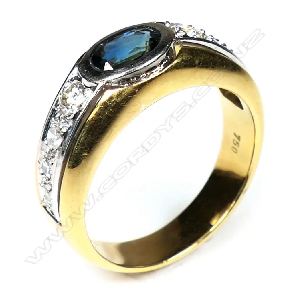 An 18ct yellow gold sapphire and diamond ring, Image 1++