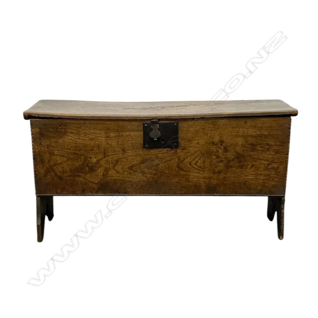 A George I oak sword chest - cut detail to side edges, raised on reverse V supports, iron lock. 1000 x 320 x 520mm. Image 1++
