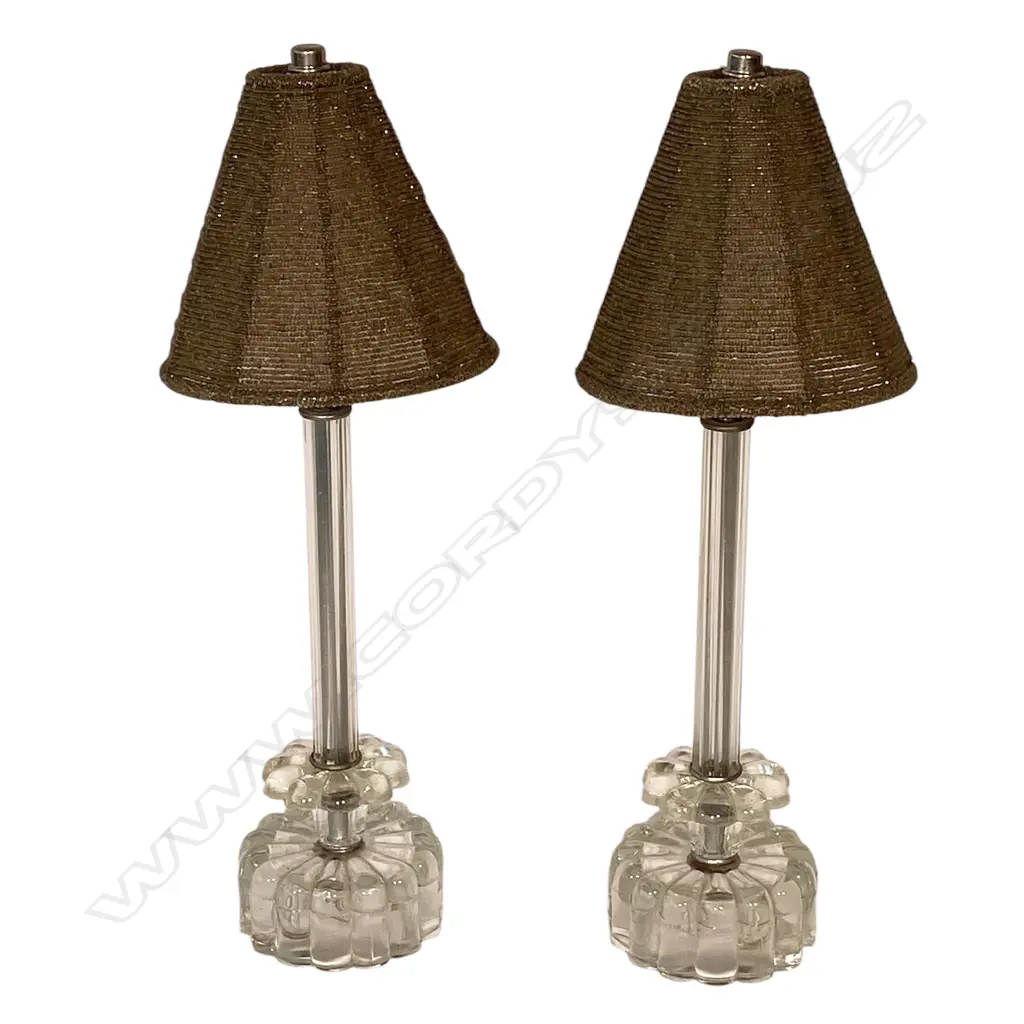 A pair of vintage clear-glass small table lamps with beaded shades. H.430mm. Image 1++