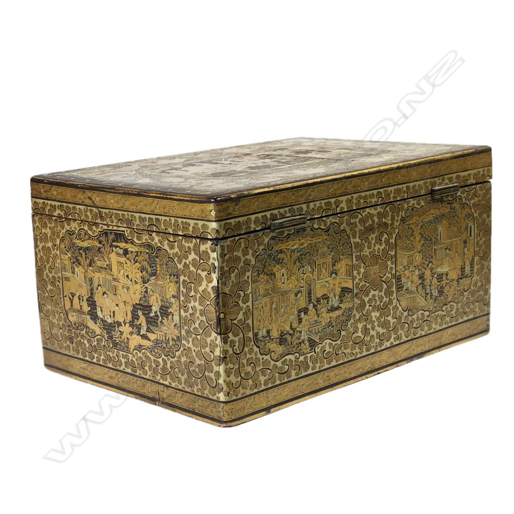 A 19thC Chinoiserie tea caddy, Image 1++
