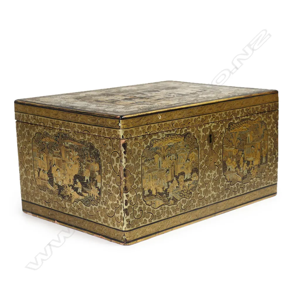 A 19thC Chinoiserie tea caddy, Image 1++