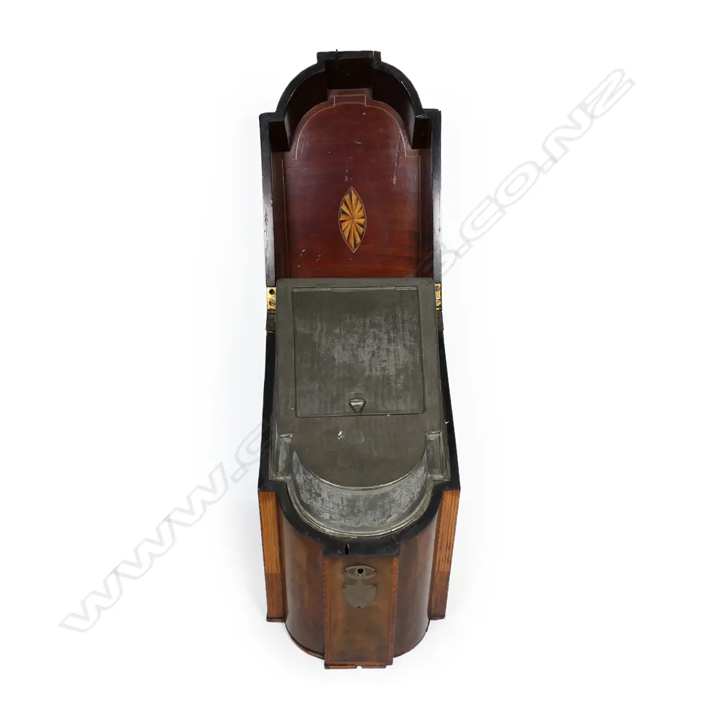 A Georgian mahogany knife box, Image 1++