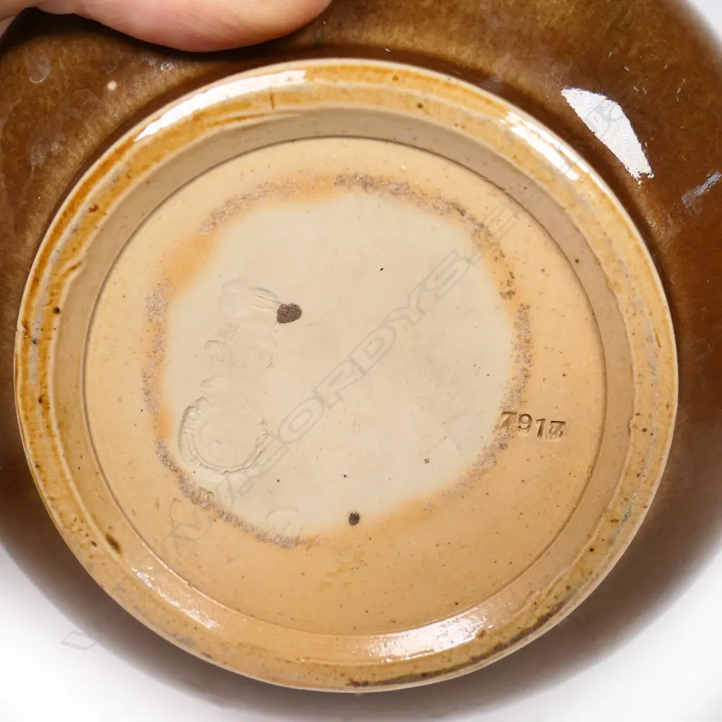 A Royal Doulton Art Deco stoneware vase, Image 1++
