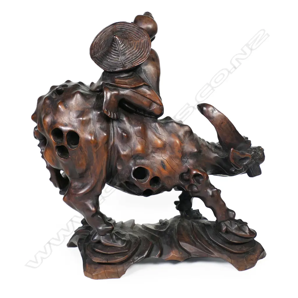 An old Chinese carved hardwood figure group of a man on an ox, Image 1++