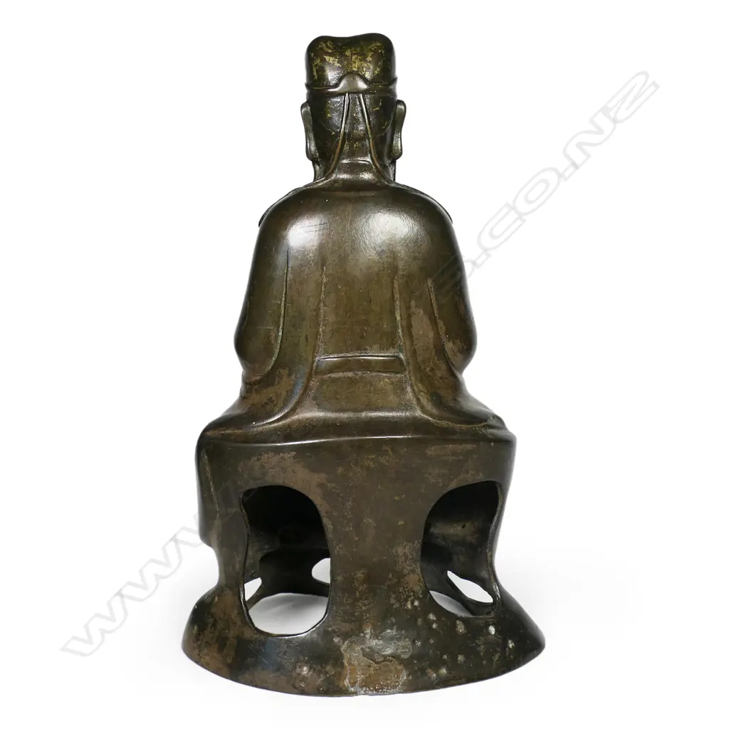An old Chinese bronze seated ancestor figure, Image 1++