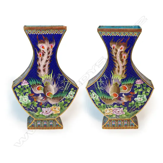 A pair of large and decorative cloisonne vases,
