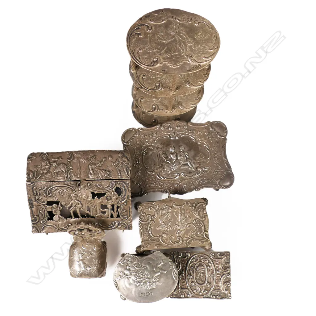 Seven pieces of Dutch 830 standard silver miniature furniture, Image 1++