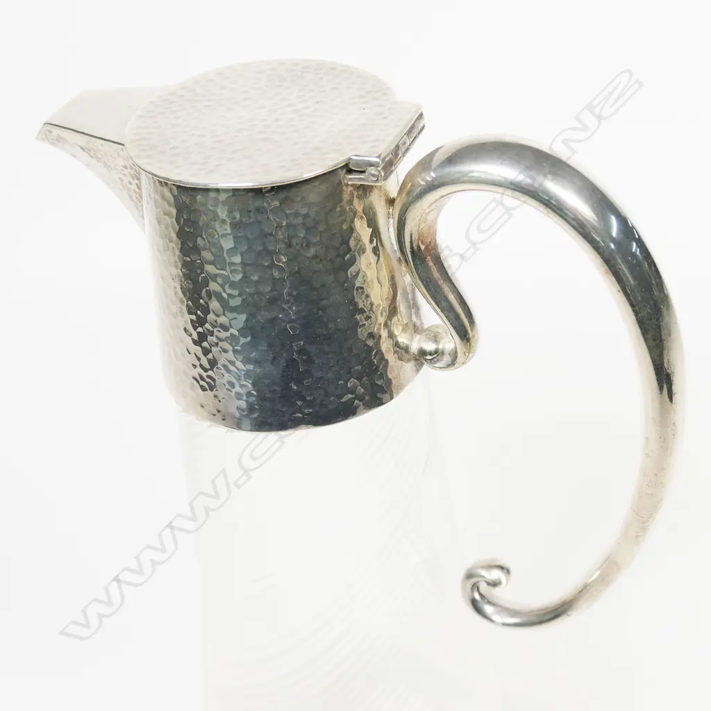 A Victorian silver and glass claret jug, Image 1++