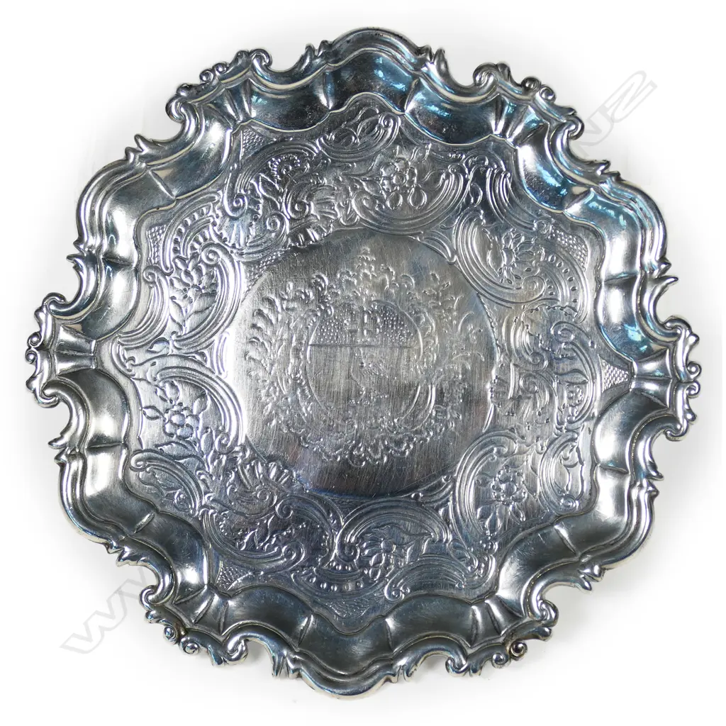 An early George III Irish silver waiter, Image 1++