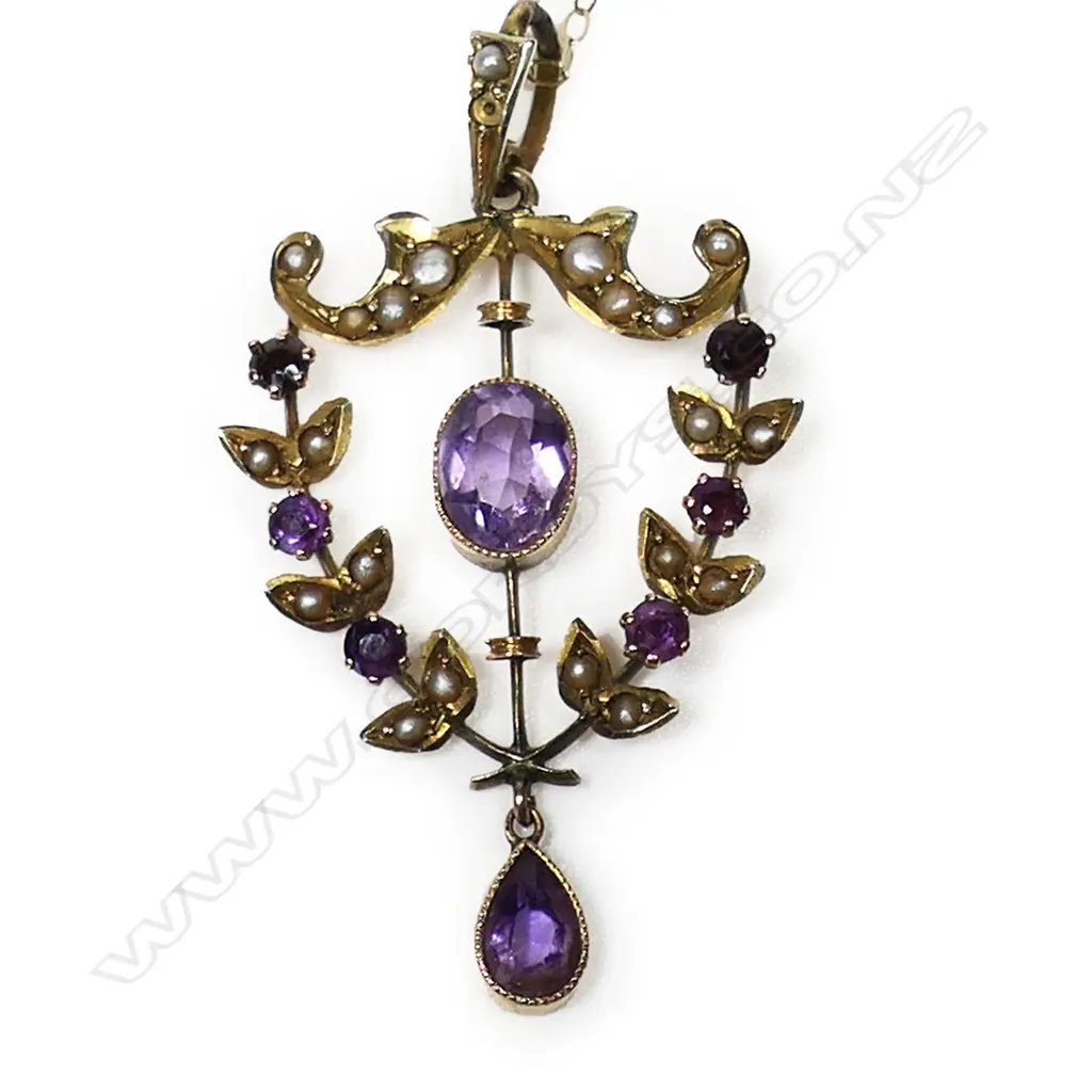 An Edwardian 9ct gold amethyst and seed pearl pendant, Image 1++