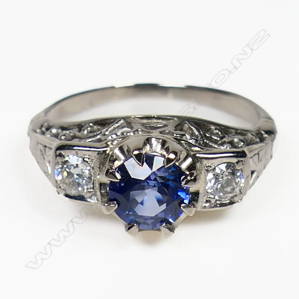 A 1940s platinum sapphire and diamond ring, Image 1++