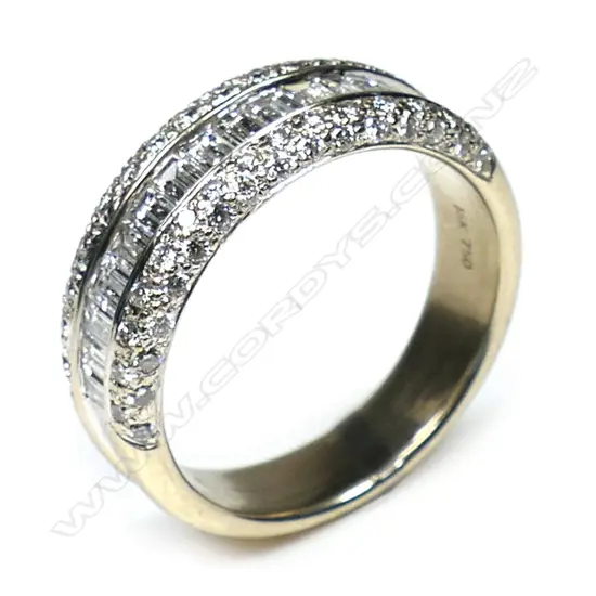 An 18ct white and diamond dress ring,