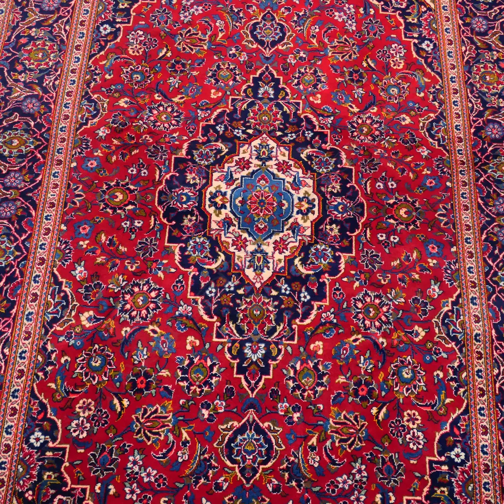 A fine hand-knotted Kashan carpet, Image 1++
