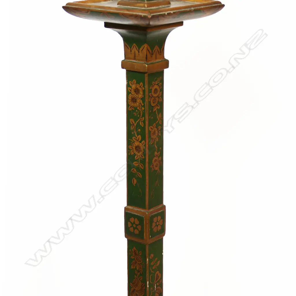 A pair of vintage chinoiserie floor lamps, Image 1++