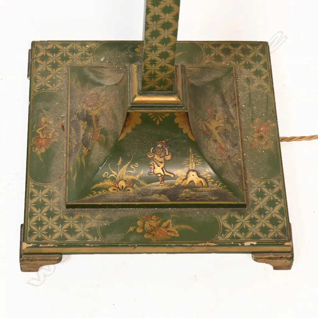 A pair of vintage chinoiserie floor lamps, Image 1++