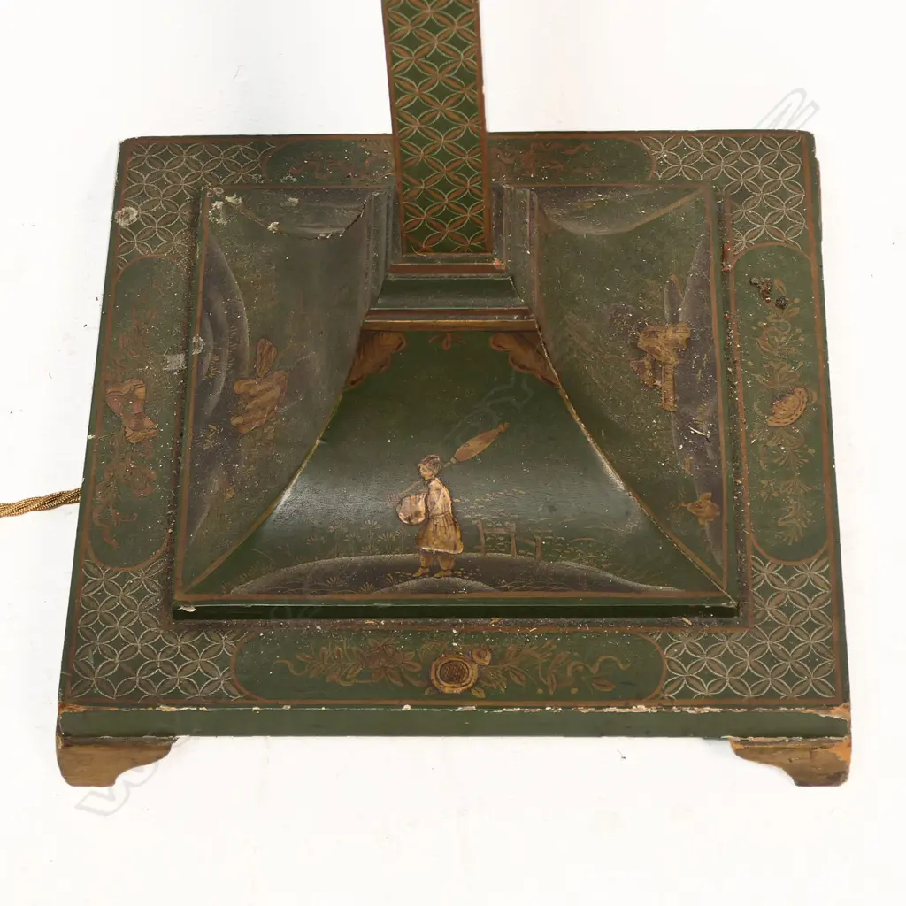 A pair of vintage chinoiserie floor lamps, Image 1++