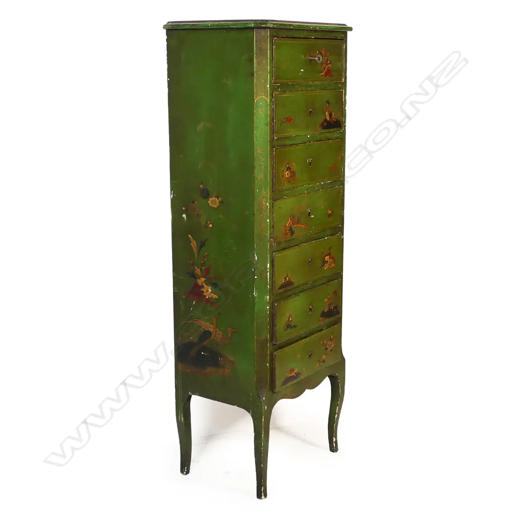 A vintage chinoiserie seven-drawer semainier, Image 1++