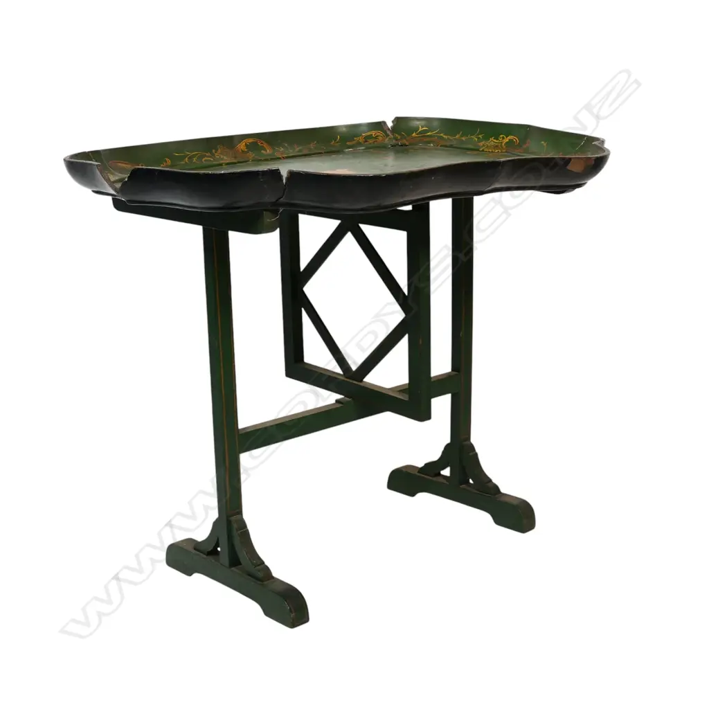A vintage chinoiserie folding tray top table, Image 1++