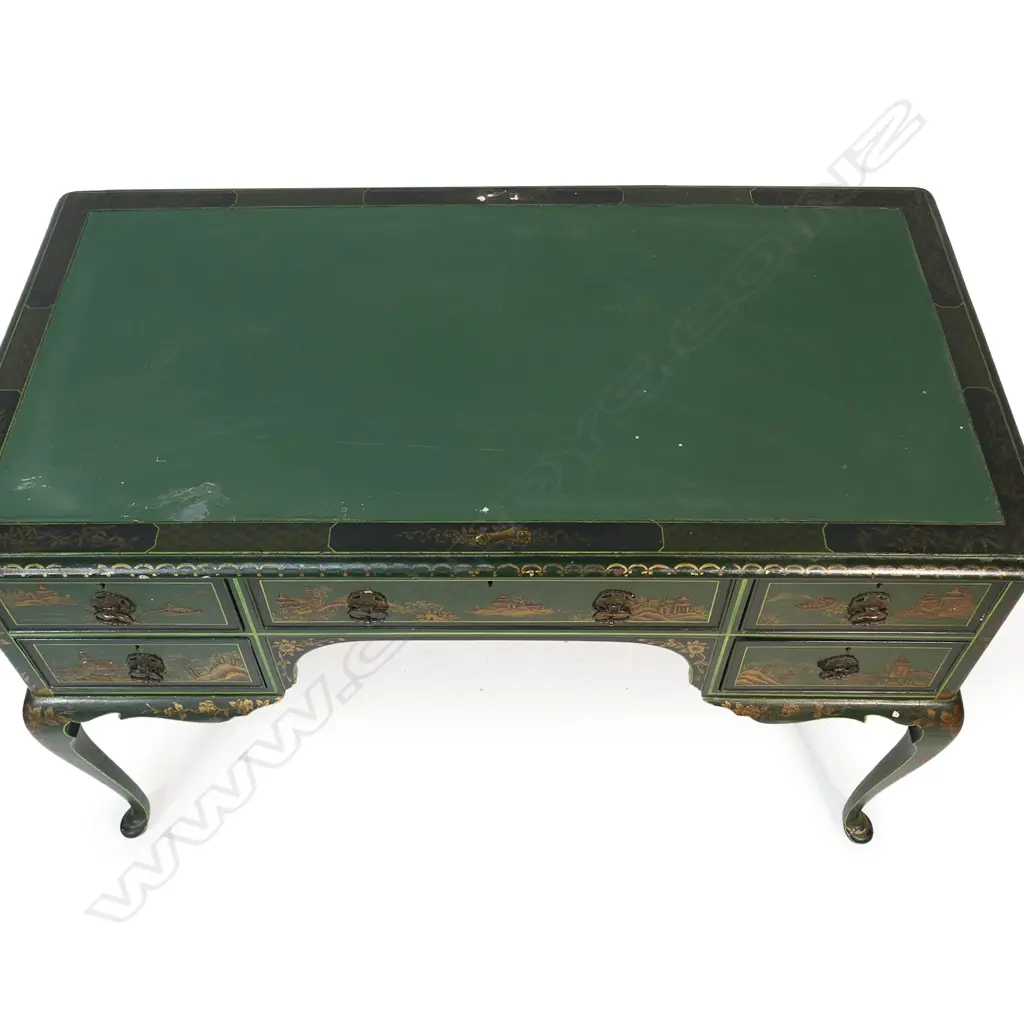 A vintage chinoiserie desk, Image 1++