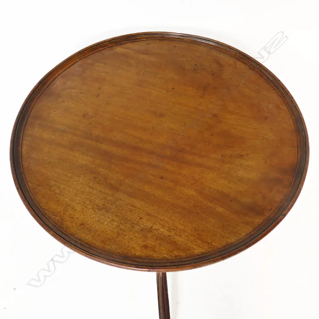 a Georgian mahogany wine table, Image 1++