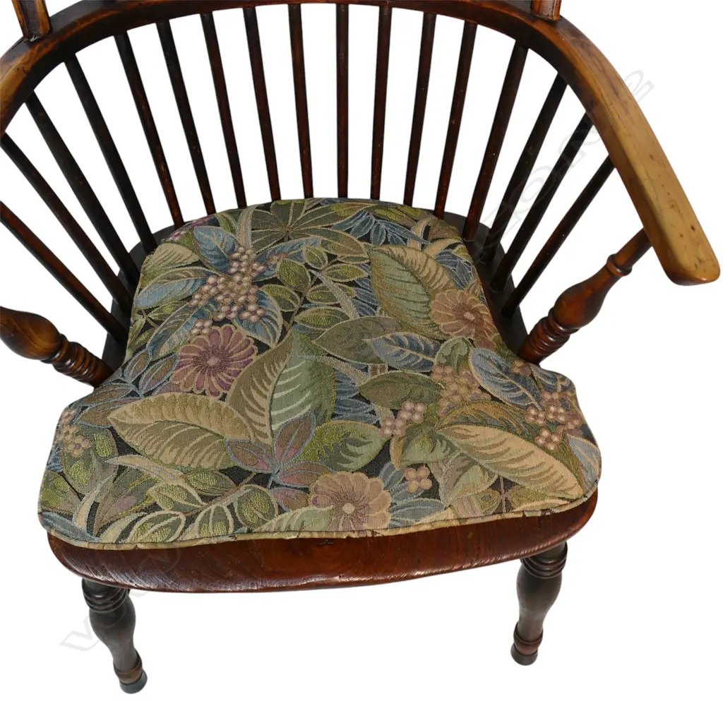 A 19thC elm stick back Windsor armchair, Image 1++