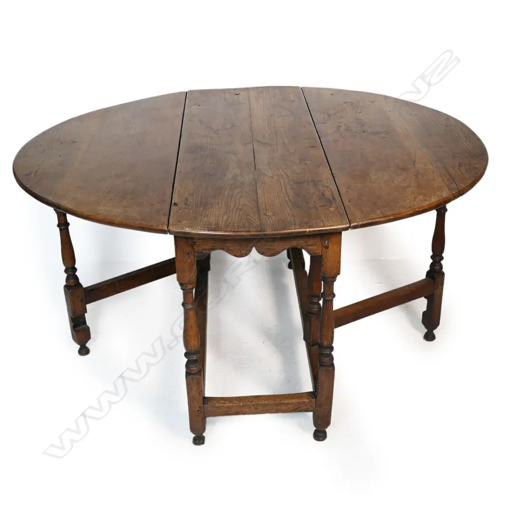 A Georgian oak gateleg table, Image 1++