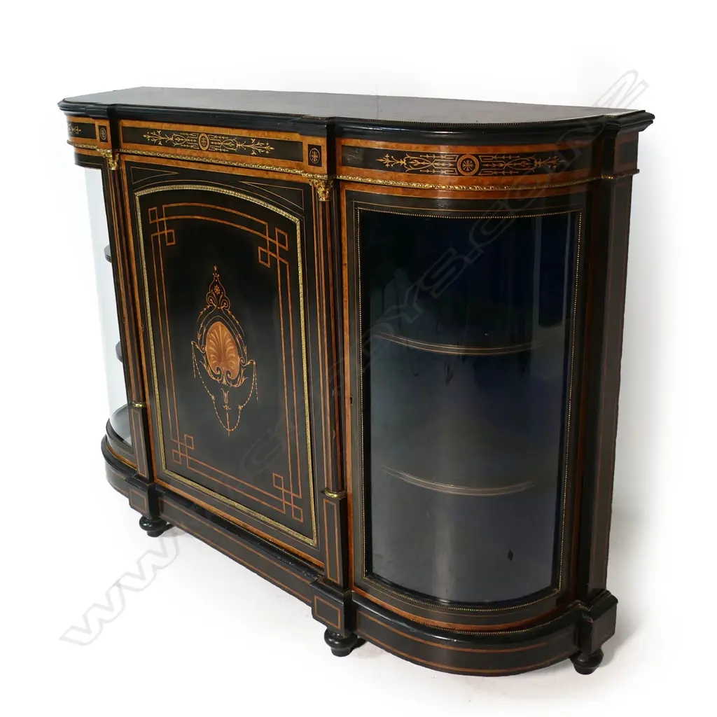 A Victorian credenza, Image 1++