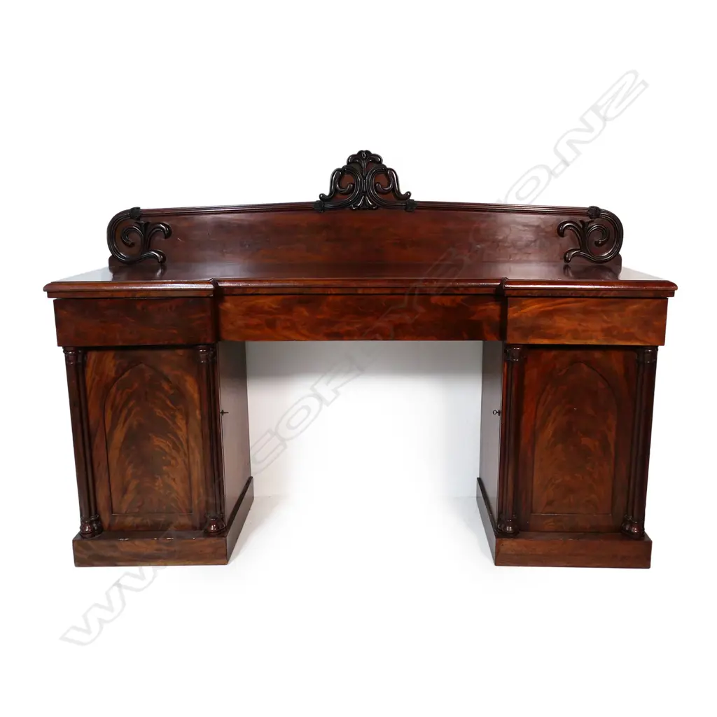 A William IV flame mahogany twin pedestal breakfront sideboard, Image 1++