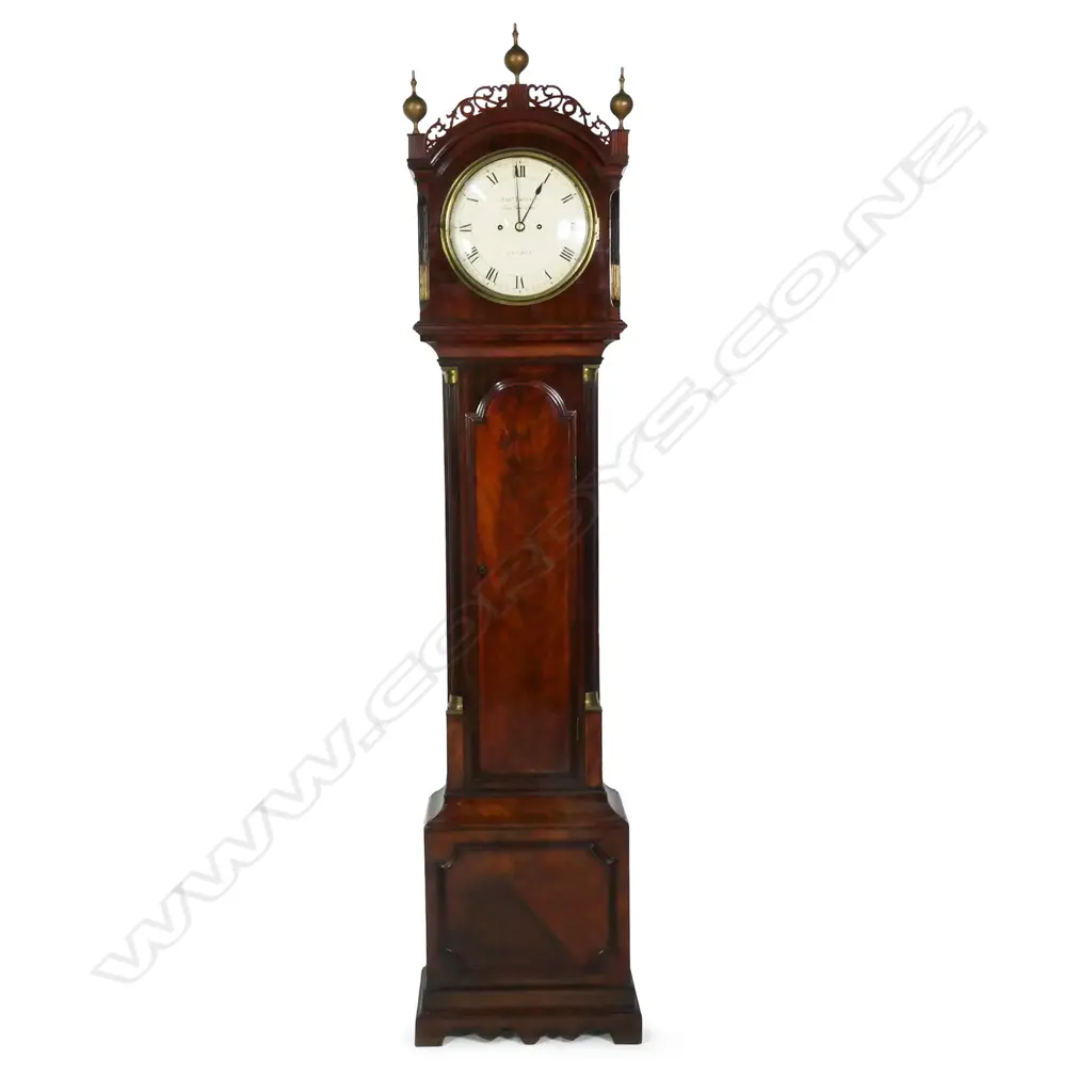 A George III mahogany long case clock, Image 1++