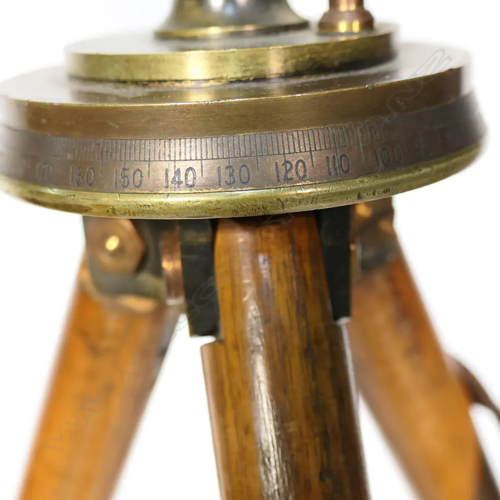 A quality WWI military spotting telescope marked Telescope F.A. MKV Negretti & Zambra 1917 No.315, Image 1++
