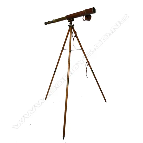 A quality WWI military spotting telescope marked Telescope F.A. MKV Negretti & Zambra 1917 No.315,