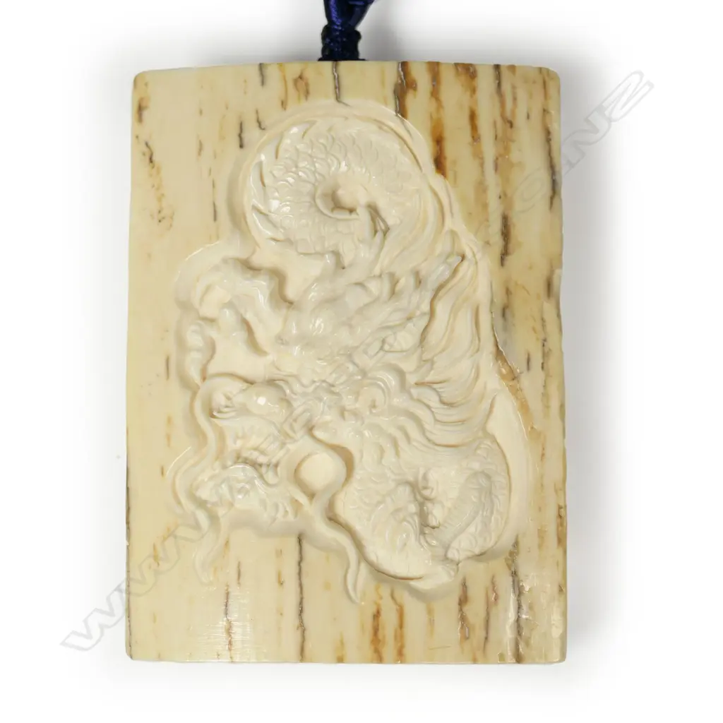 A Chinese mammoth tusk ivory carved pendant, Image 1++