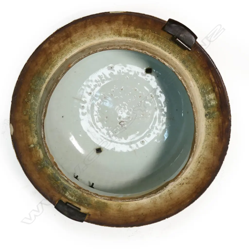 A 19thC large celadon porcelain pâte sur pâte ginger jar, Image 1++