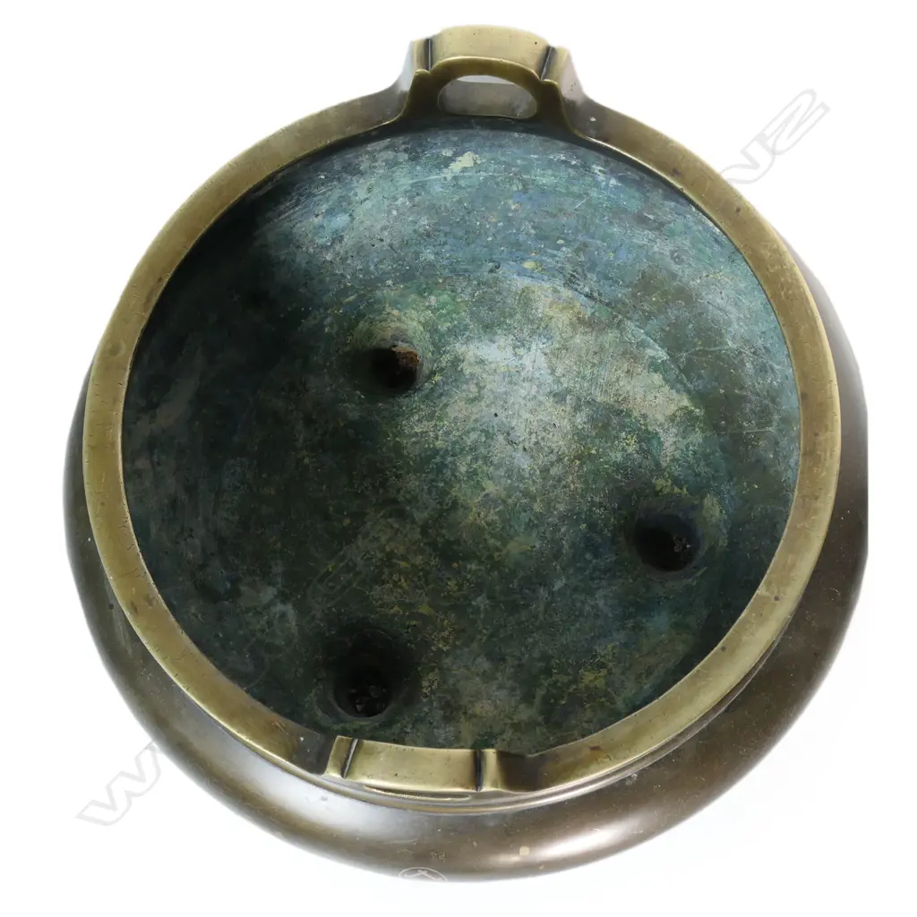 A 19thC Japanese bronze hibachi with silver wire inlay, Image 1++