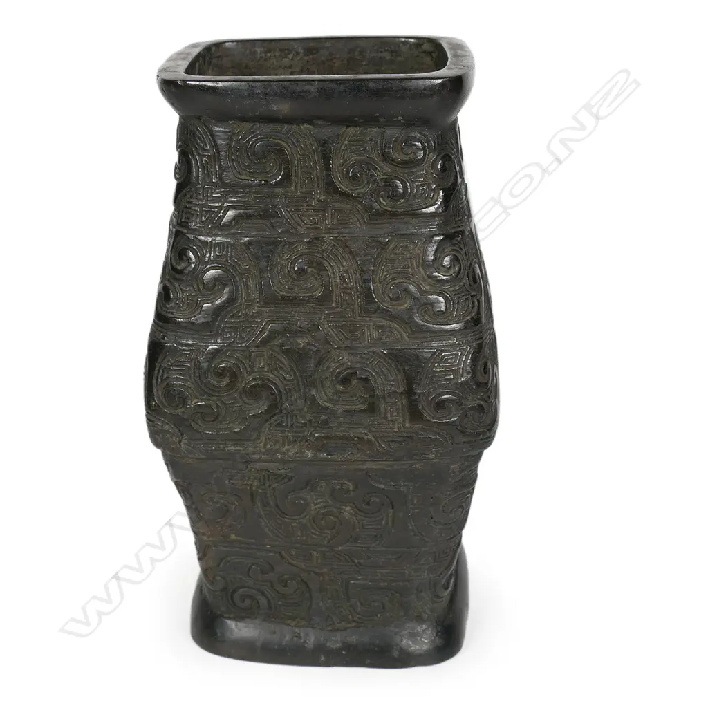 A 19thC oriental bronze decorative square section vase, Image 1++