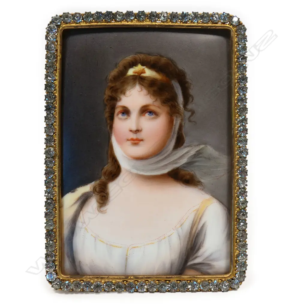 A 19thC hand painted portrait miniature, Image 1++