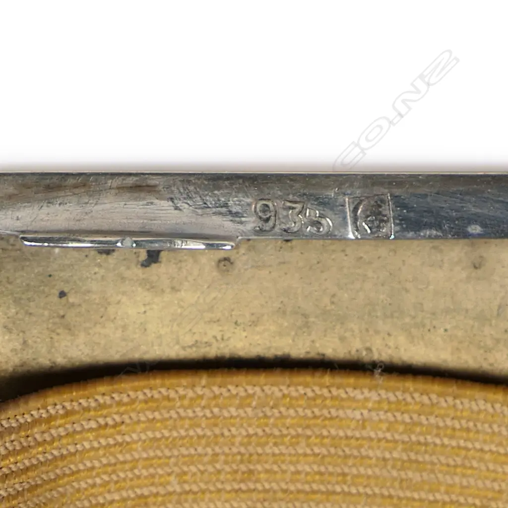 An early 20thC Alpacca silver and hunting scene enamelled cigarette case, Image 1++