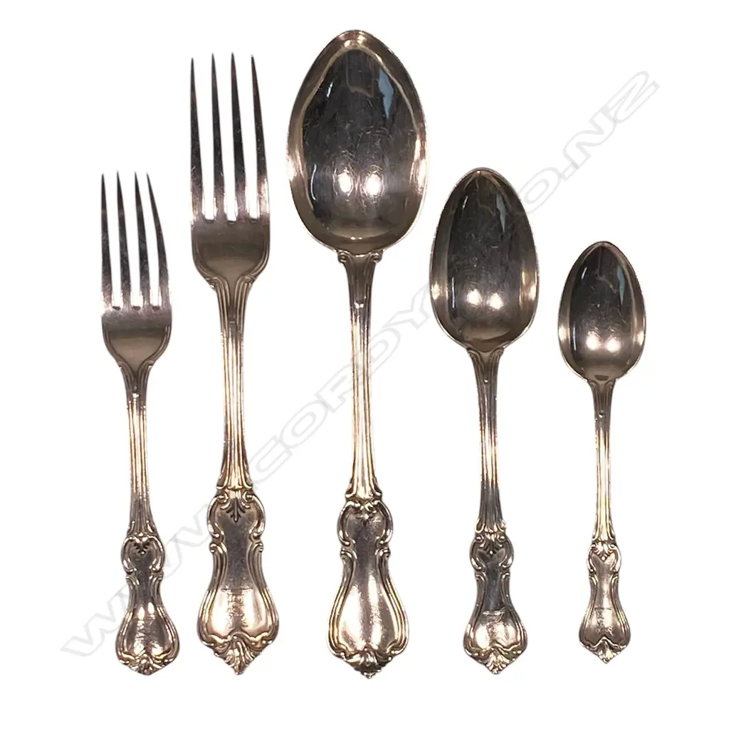 A part set of Victorian silver cutlery, Image 1++